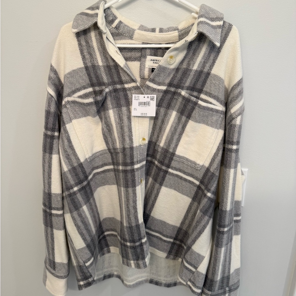 American Eagle Outfitters Gray Plaid Button Down Shirt
